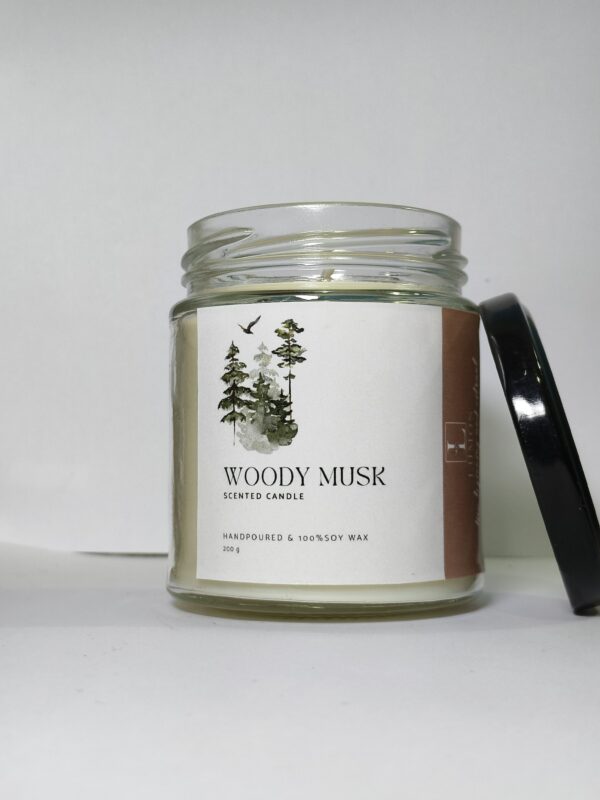 Woody Musk 200g Jar Scented Candle - Image 2